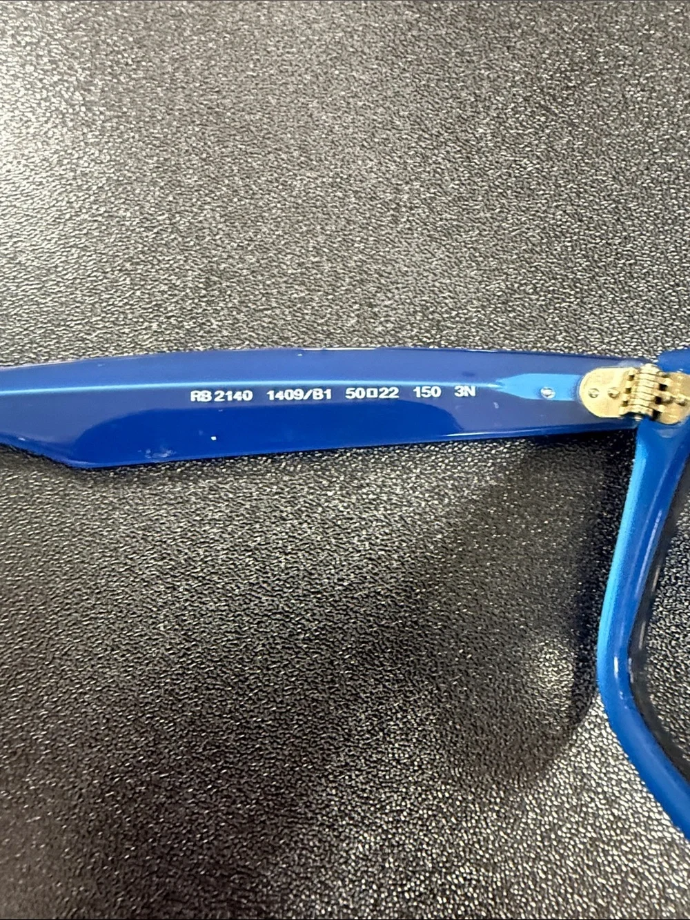 Ray-Ban Blue Wayfarer RB2132